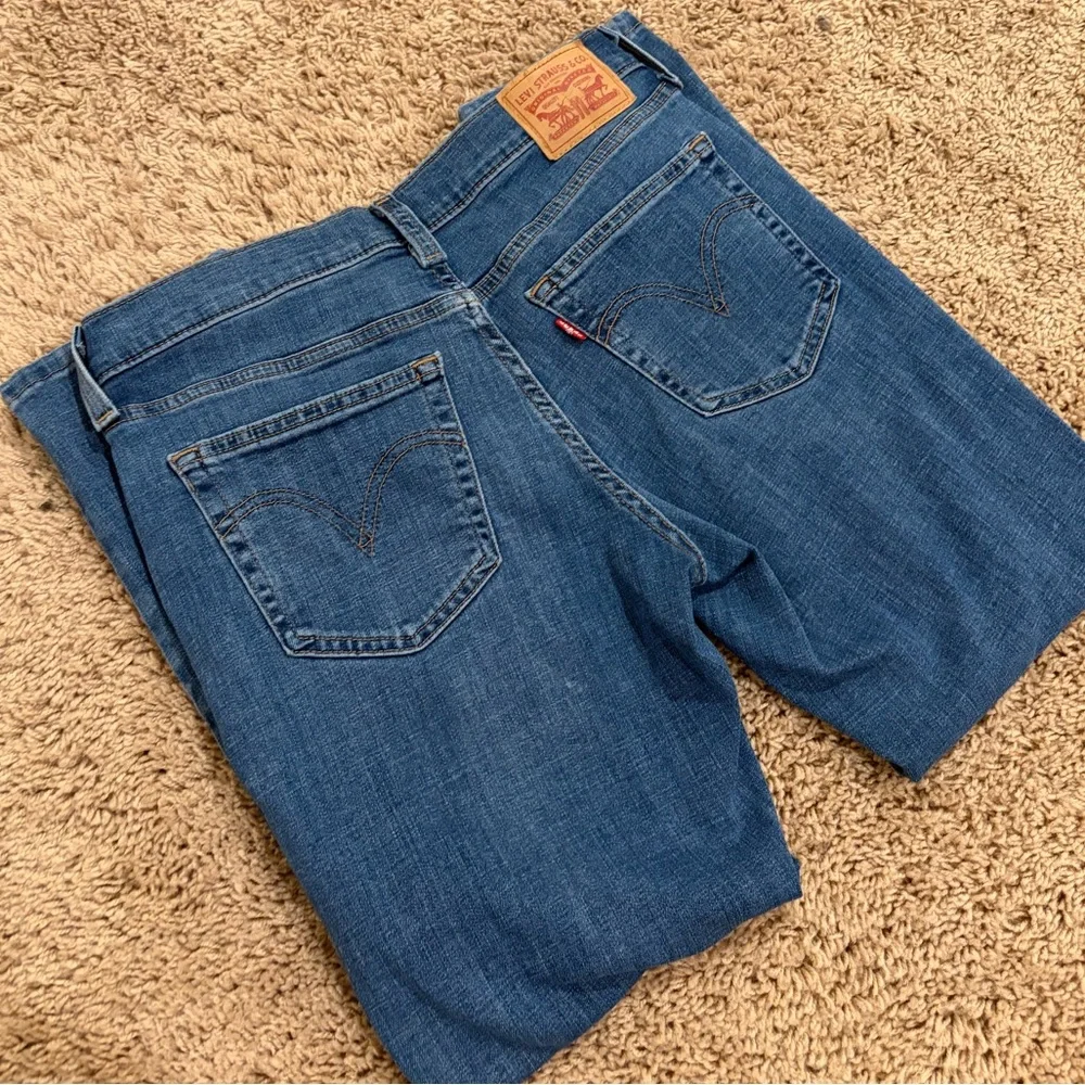 Levi’s Boyfriend Jeans Size 27 Distressed Medium Wash - Picture 3 of 4